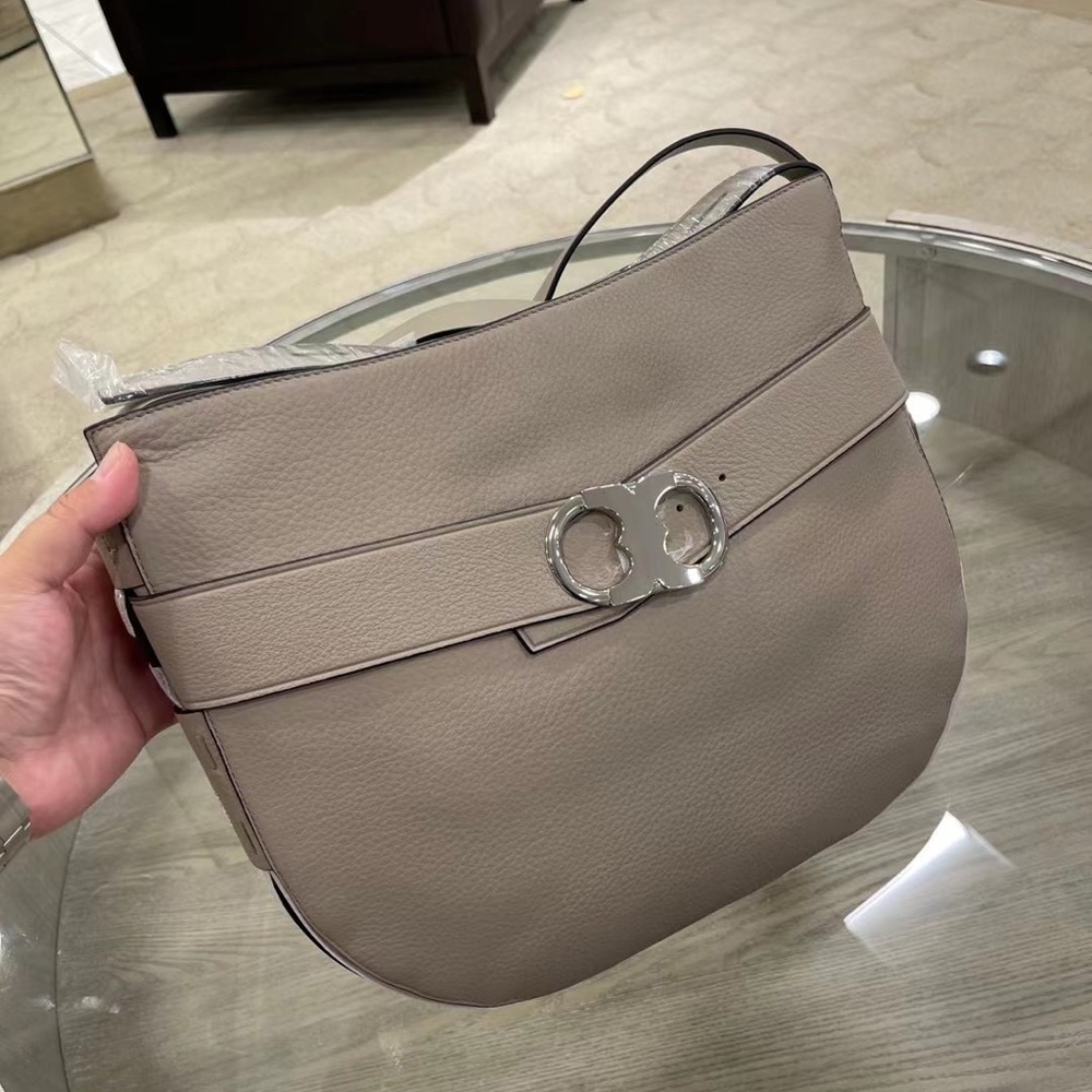 The new Tory burch bag.